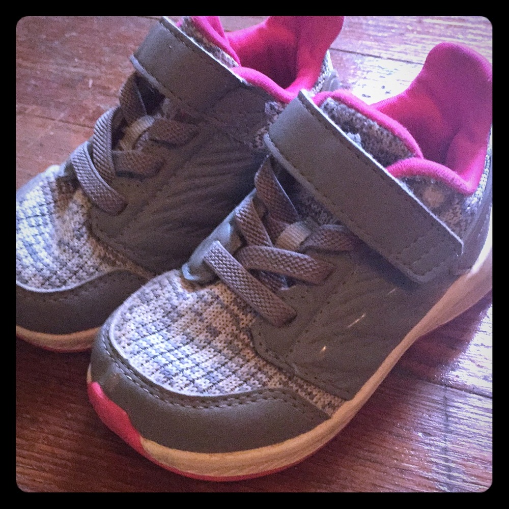 🌟Adidas baby tennis shoes